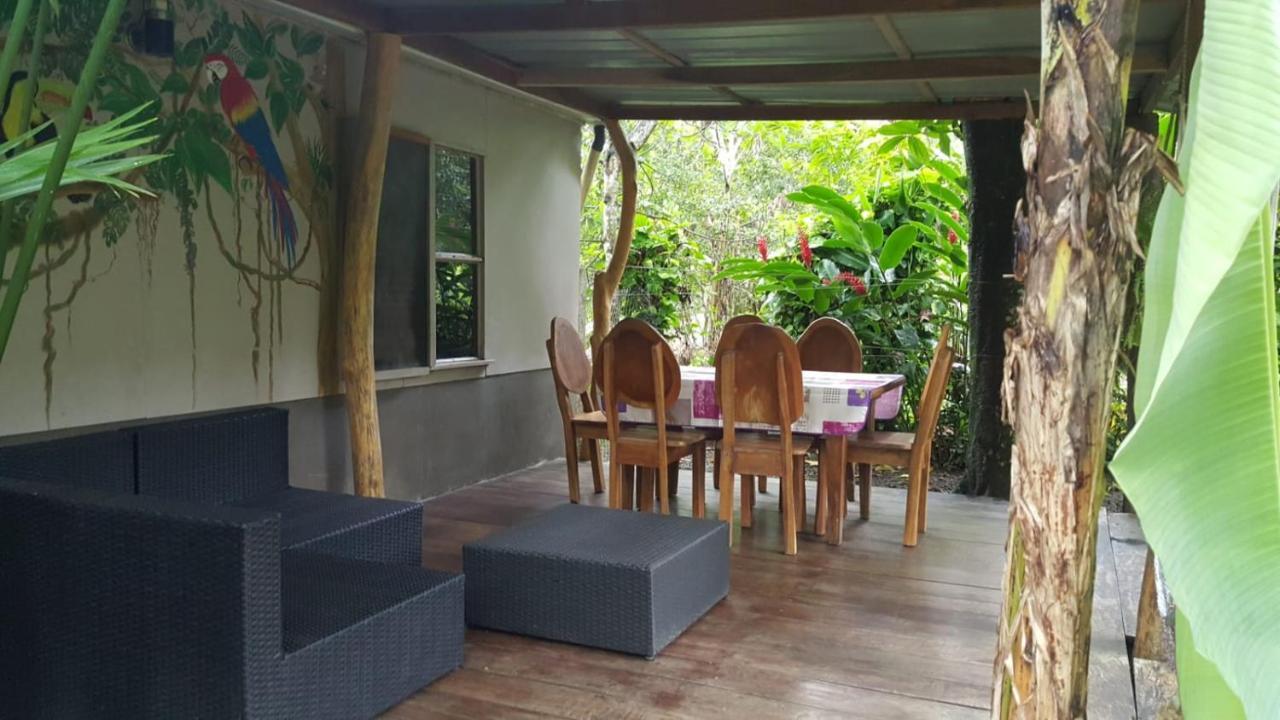 Hotel El Colibri Rojo - Cabinas - Le Colibri Rouge Кахуита Екстериор снимка