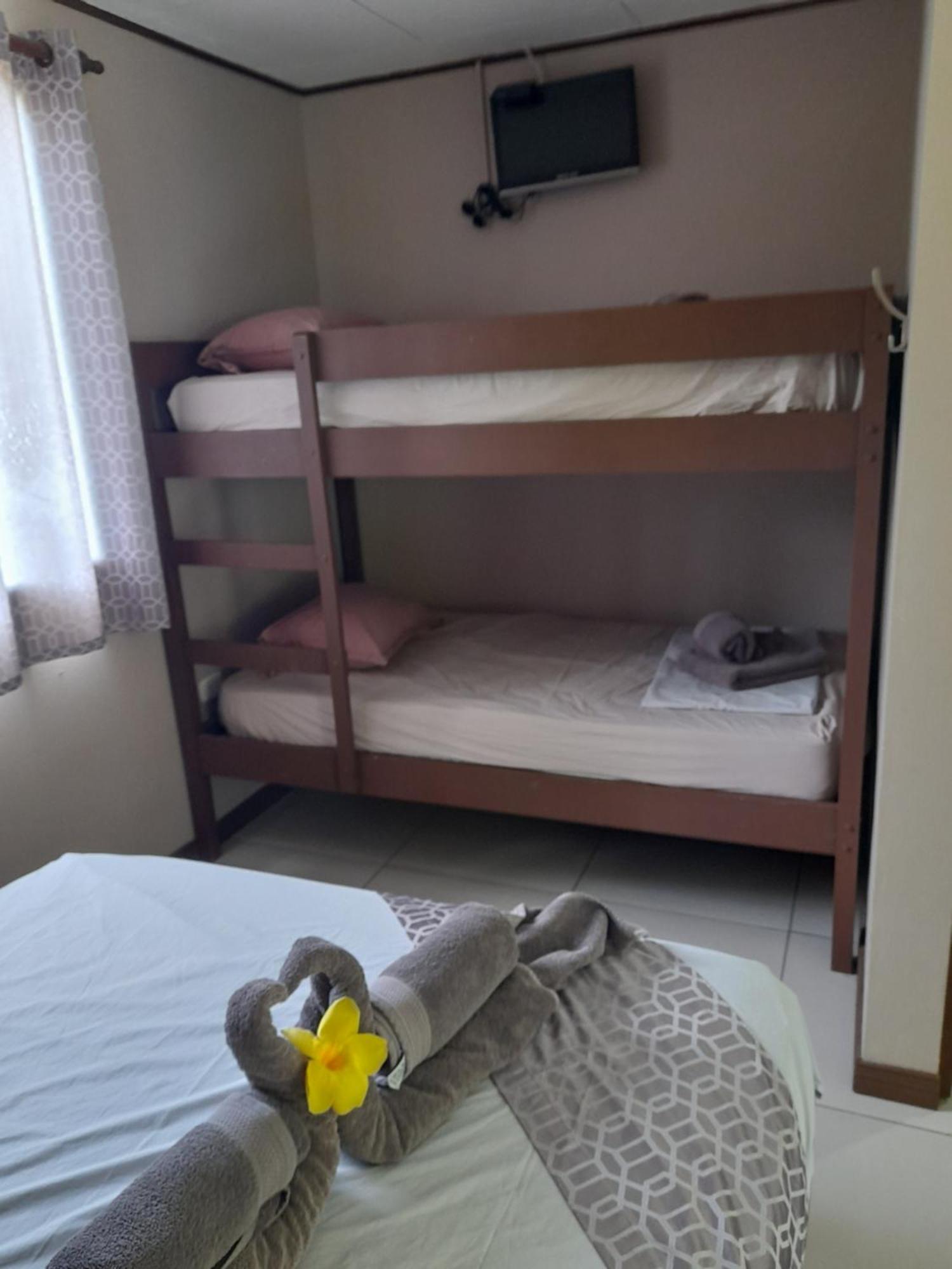 Hotel El Colibri Rojo - Cabinas - Le Colibri Rouge Кахуита Стая снимка